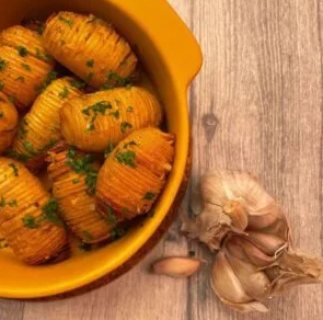 Poppy's snacklebacks