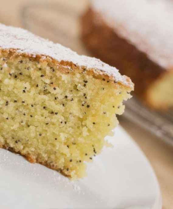 Poppyseed and lemon cake