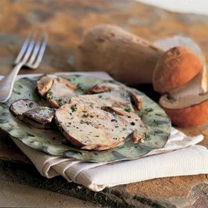 Porcini in cream (Funghi alla crema)