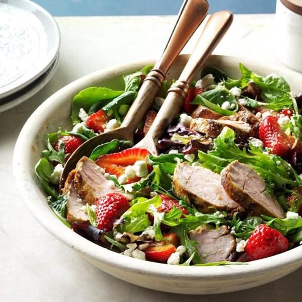 Pork & balsamic strawberry salad