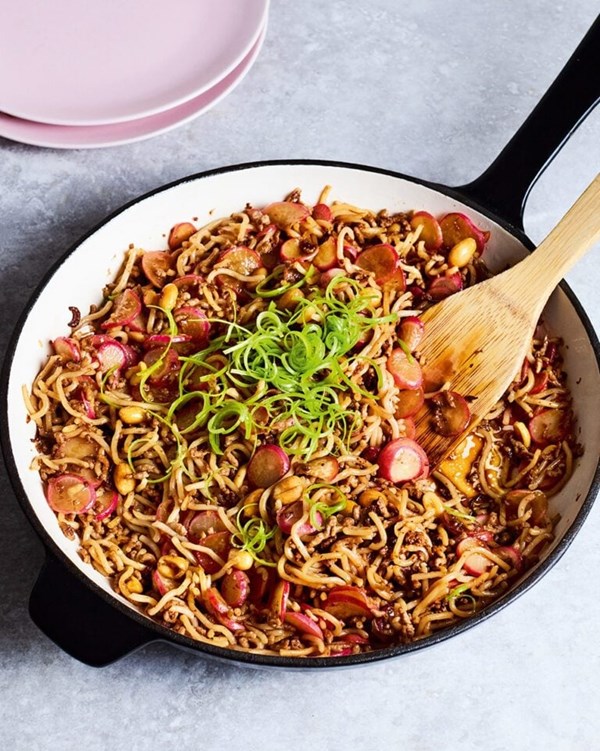 Pork and radish noodles