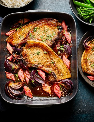 Pork and rhubarb aromatic traybake