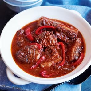 Pork belly and red pepper casserole 