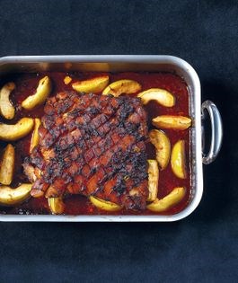 Pork belly with apples and soy