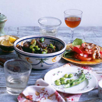 Pork cheeks with apple and broad beans