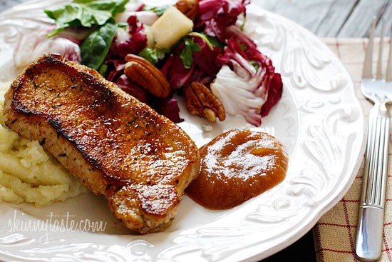 Pork chops and applesauce