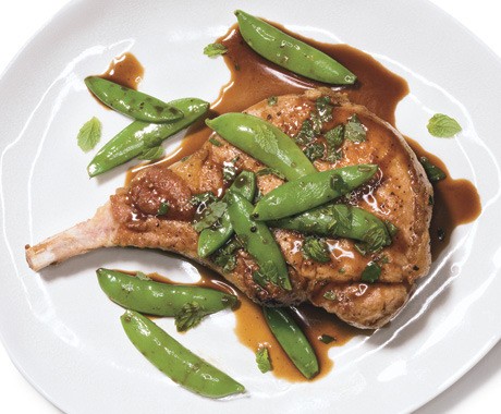 Pork chops and sugar snap peas with mint julep glaze