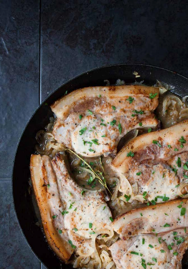 Pork chops Brussels style (Varkenskoteletjes op z'n Brussels / Cotes de porc a la Bruxelloise)