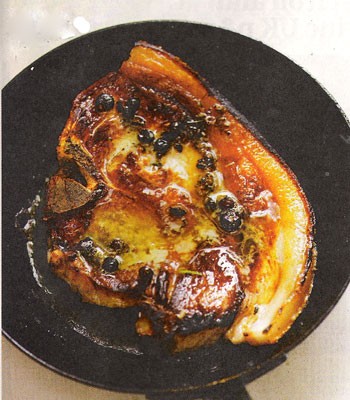 Pork chops with juniper