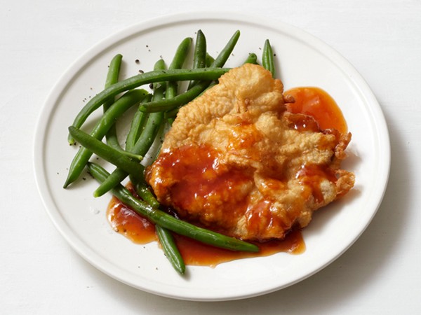 Pork chops with peach sauce