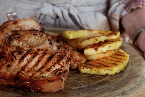 Pork chops with pineapple