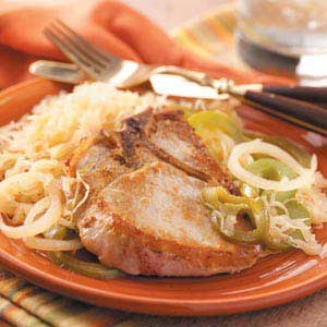 Pork chops with sauerkraut 