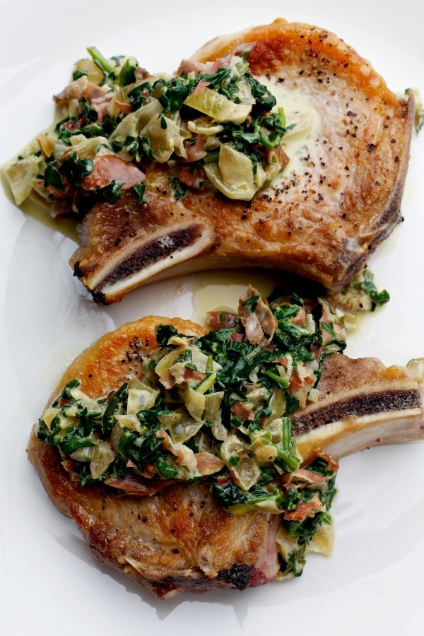 Pork chops with spinach-prosciutto sauce