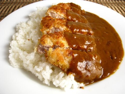 Pork cutlet with curry sauce (Katsu karē)