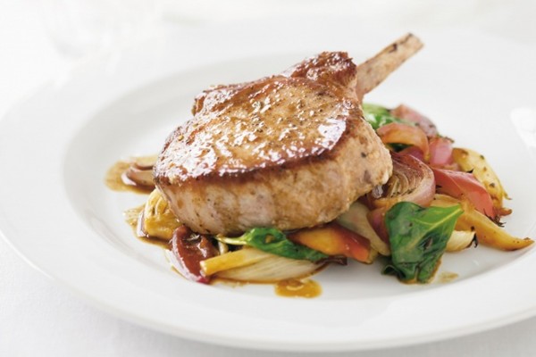 Pork cutlets with roasted fennel and apple