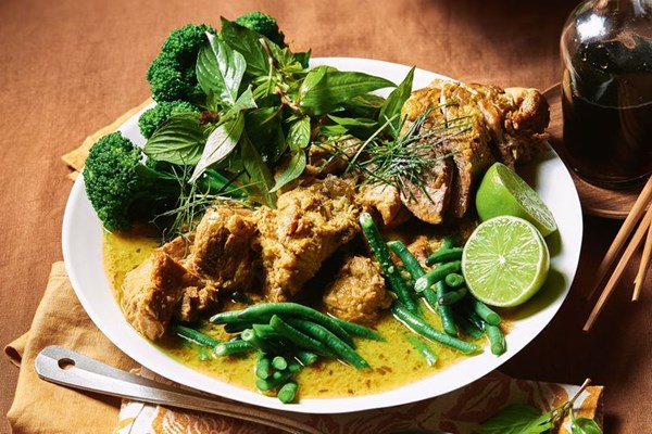 Pork green curry