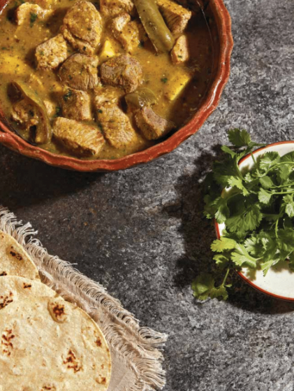 Pork in green sauce with potatoes (Carne en salsa verde con papas)