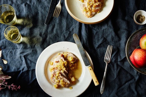 Pork loin with cider-braised leeks and apples