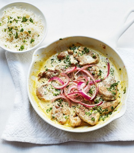 Pork loin with pickled red onion