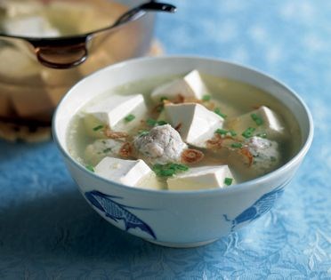 Pork meatballs and tofu soup