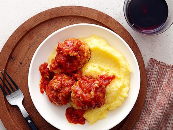 Pork meatballs with spicy sauce