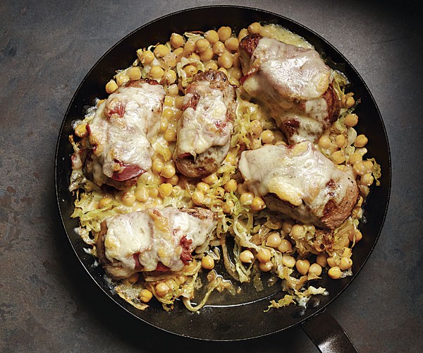 Pork medallions with chickpeas and cabbage