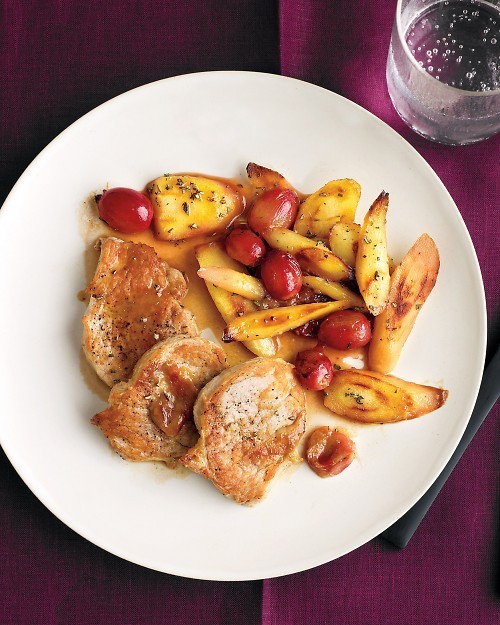 Pork medallions with parsnips and grapes
