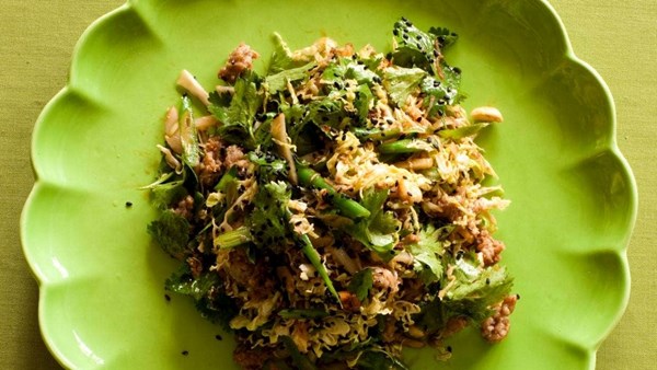Pork mince salad with hoisin dressing