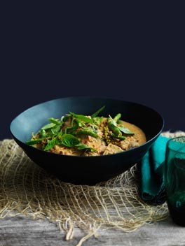Pork neck, snake bean and peppercorn curry