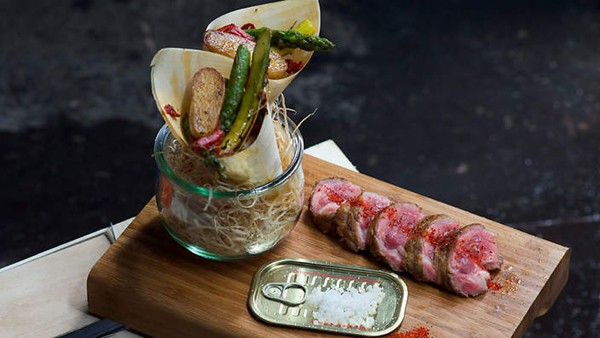 Pork neck with Basque vegetables (Lepoa de cochon et légumes à la Basquaise)