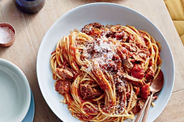 Pork ragu with bucatini (Ragu alla potentina)