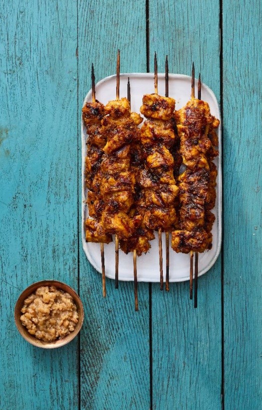 Pork satay with peanut sauce (Sate babi)