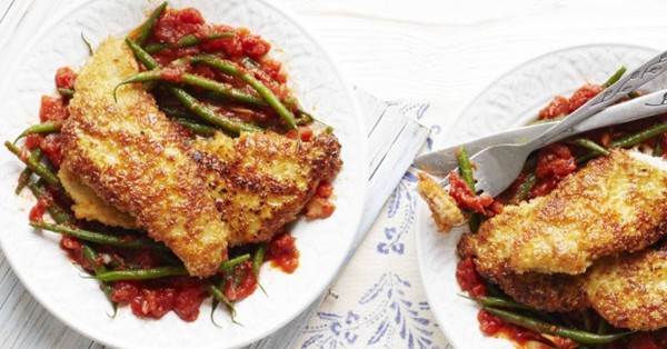 Pork schnitzel with garlicky green beans