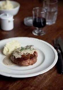 Pork steaks with mustard and gherkin sauce (Côtes de porc, sauce moutarde et cornichons)