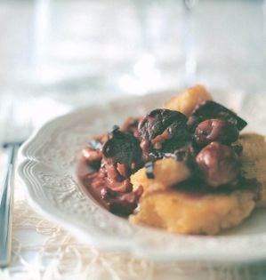Pork stew with chestnuts (Spezzatino di maiale e castagne)