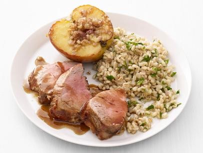 Pork tenderloin with apples