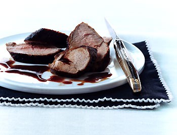 Pork tenderloin with pomegranate sauce