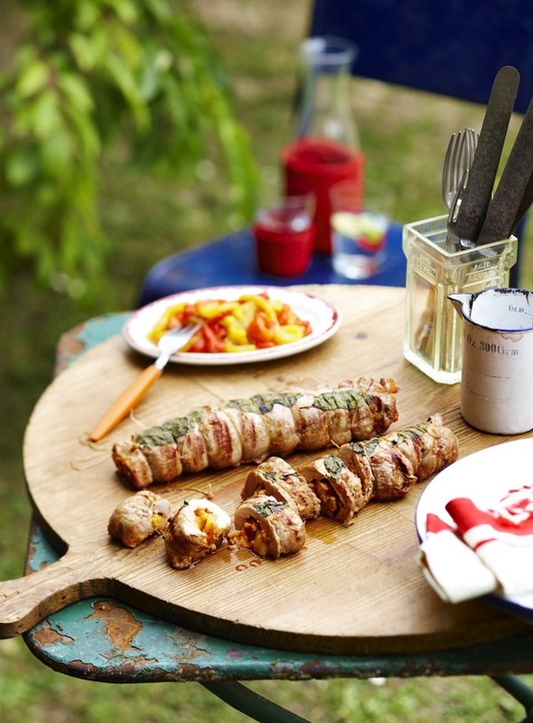 Pork tenderloins stuffed with harissa peperonata
