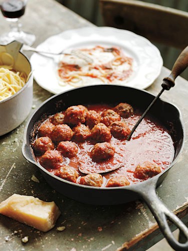 Pork, veal and fennel meatballs with spaghetti