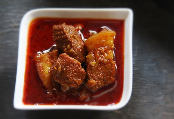 Pork vindaloo