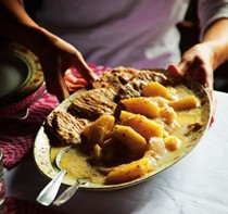 Pork with apples and cider cream sauce (Székelyalmas)
