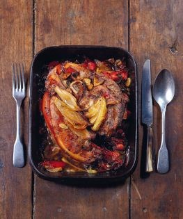 Pork with beer and tomatoes