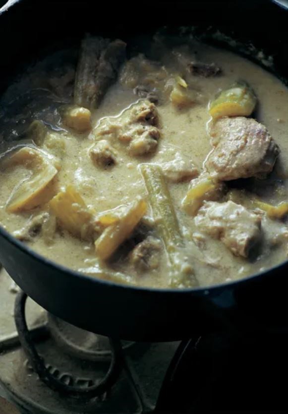 Pork with celery in egg and lemon sauce