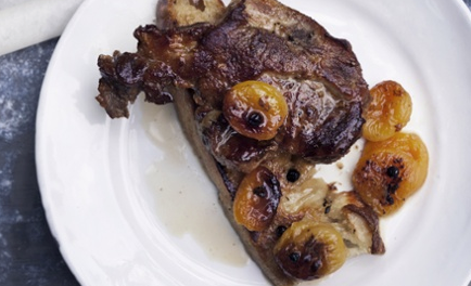 Pork with cider and apricots