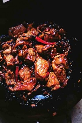 Pork with garlic and oyster sauce