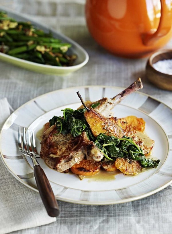 Pork with sauteed pears and spinach