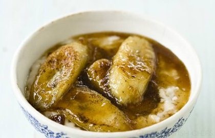 Porridge with maple bananas and Greek yoghurt