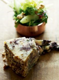 Port-fed Stilton (Port-fed Stilton with walnut crust and celery and walnut salad)