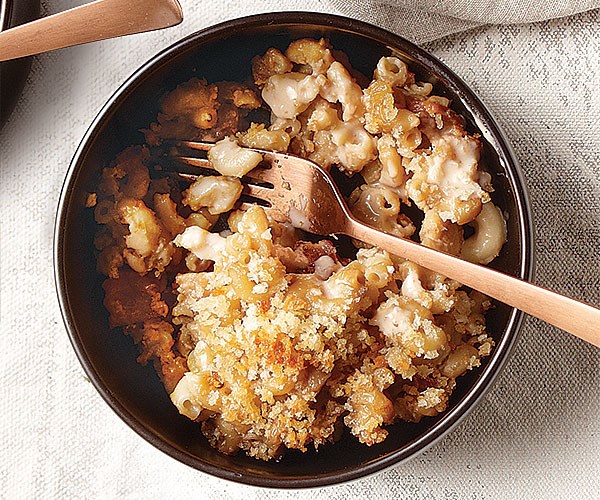 Porter bacon mac and cheese