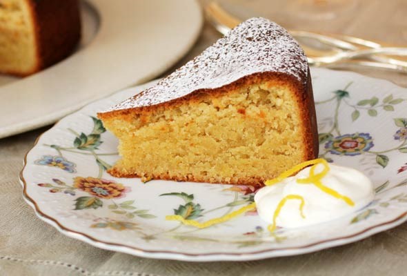 Portuguese almond torte (Bolo de amêndoa)